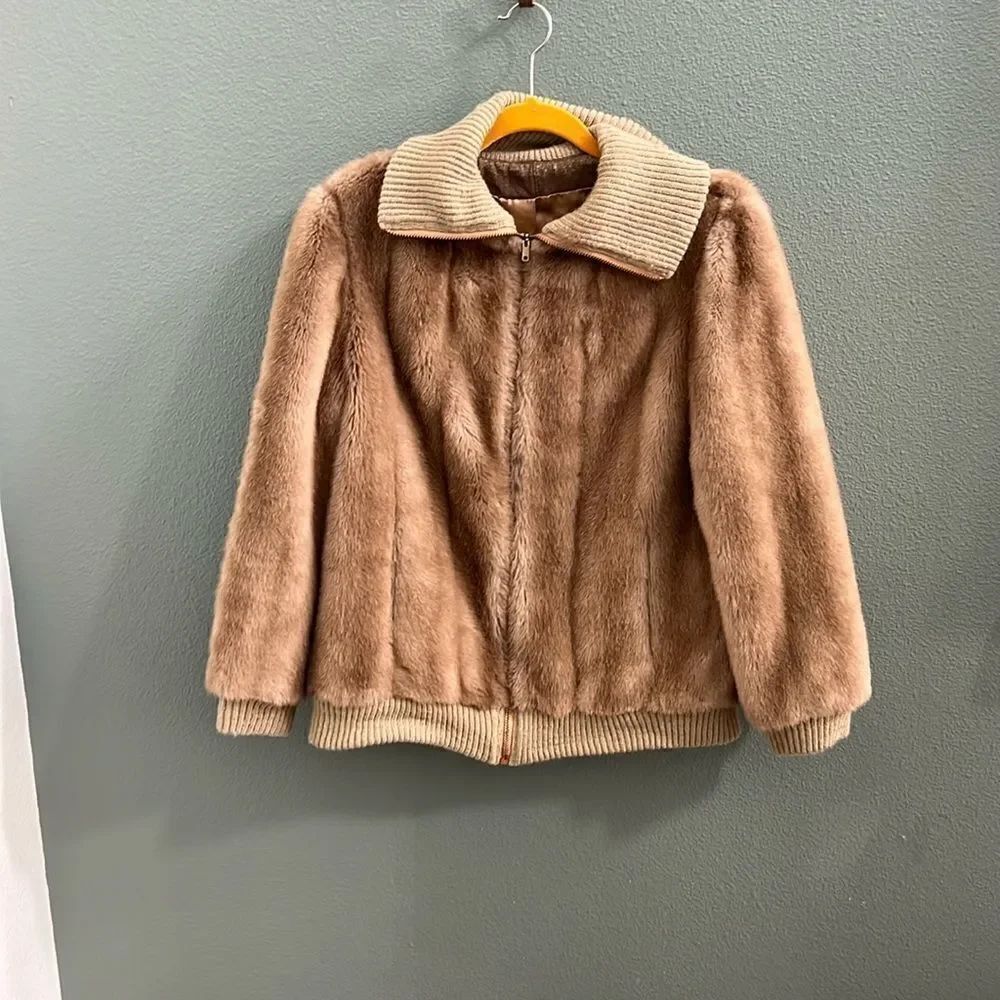 Vintage 1980’s Style VI LTD fur coat, size medium large
